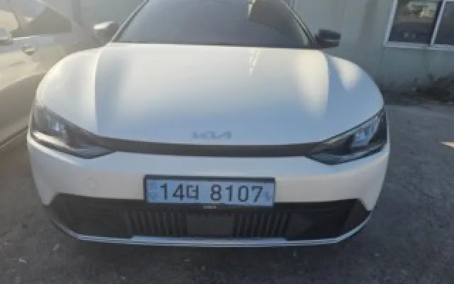 EV6 롱레인지 기아 2021/11 142,371km
